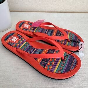 New Luk Ees Orange Flip Flop Beach Sandals Women’s M(7-8)